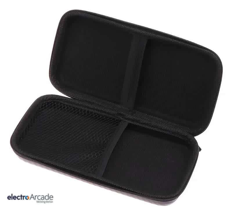 Trimui Smart Pro protective travel shell - case 3 Protective travel shell case for Trimui Smart Pro device, durable and compact.