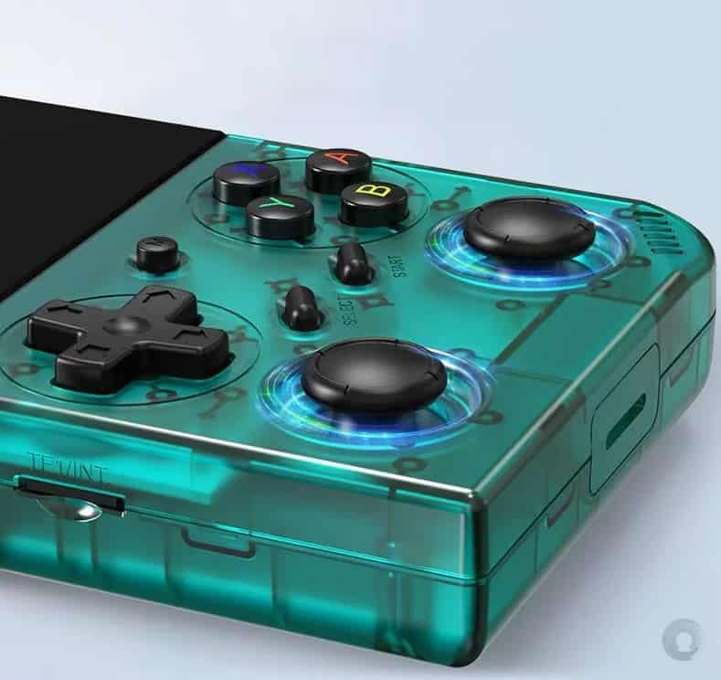 Anbernic RG35XX Pro 3.5" IPS dual analog stick handheld - console 3 High-quality handheld gaming console with dual analog sticks, perfect for retro gaming enthusiasts.